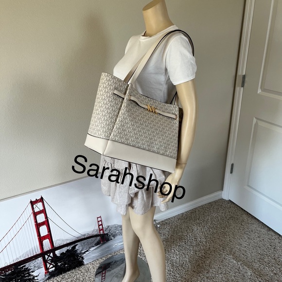 🌼Michael Kors Purse - Picture 9 of 14